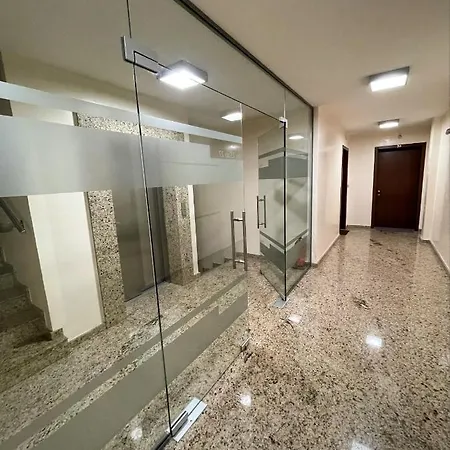 Luxury Gated סופיה