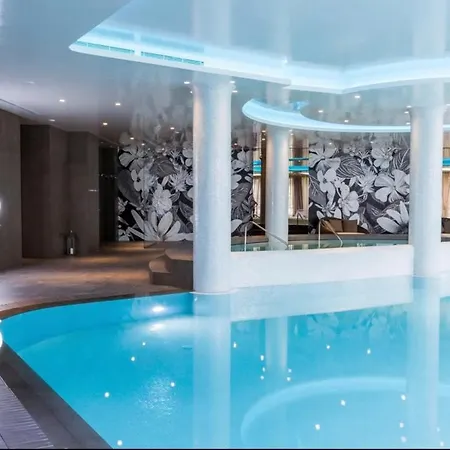 Luxury Gated *